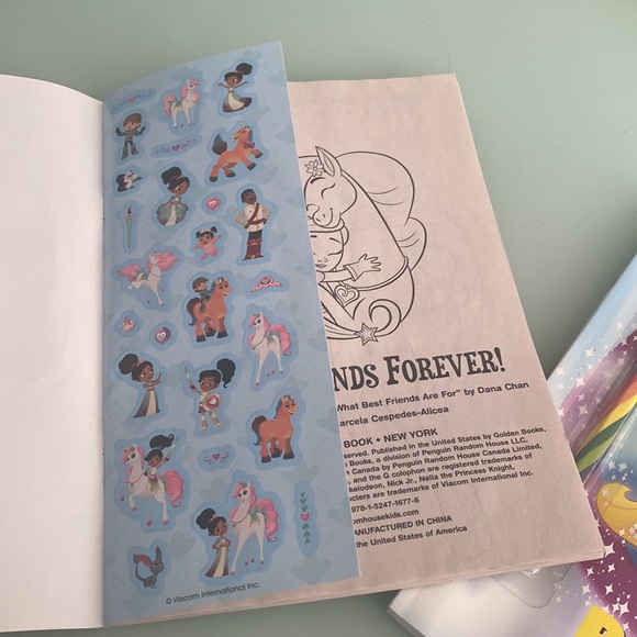 Corn and Peg and Nella The princess Knight - Picture 3 of 4